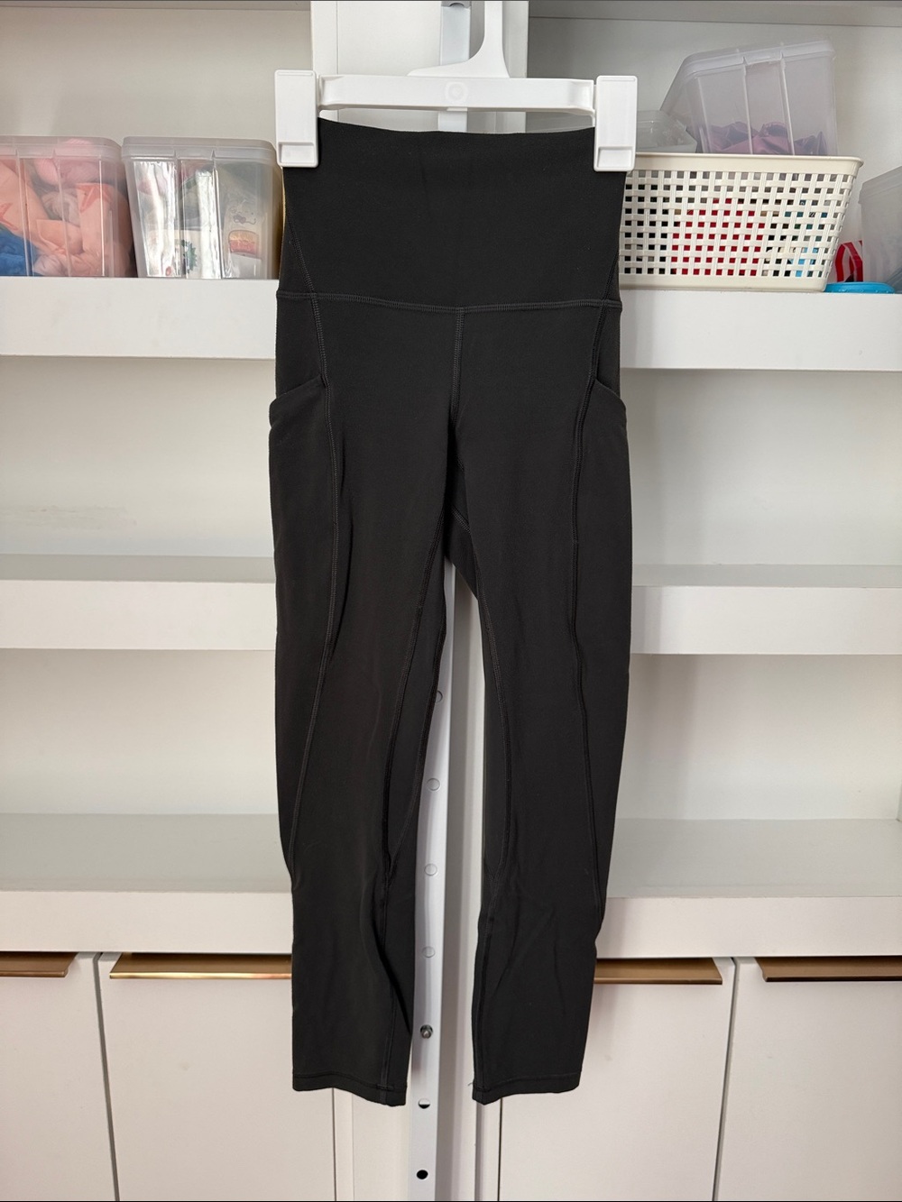 Lululemon Align High Rise Crop with Pockets 23" Sz 0 Graphite Grey